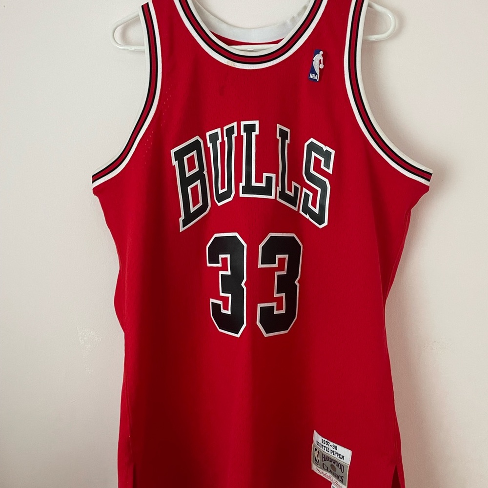 Men's Chicago Bulls Scottie Pippen Mitchell & Ness Swingman Jersey